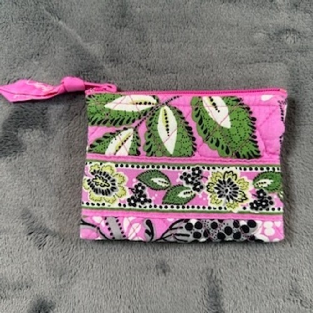 Vera Bradley Priscilla Pink Floral‎ Quilted Zip Coin Card Case Wallet